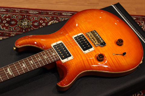 Custom24_Lefty_06.jpg