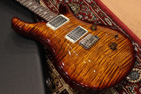 Cu24_Signed_BG_TOP05.jpg